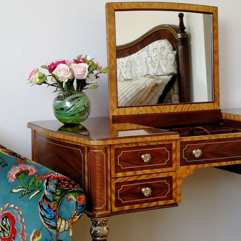 The Traditional Dressing Table - A Timeline